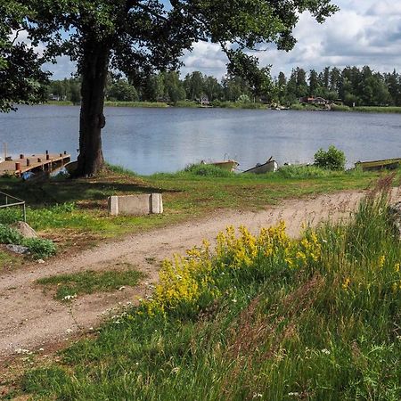 Komplett Laegenhet Med Sjoeutsikt Malmon Kültér fotó
